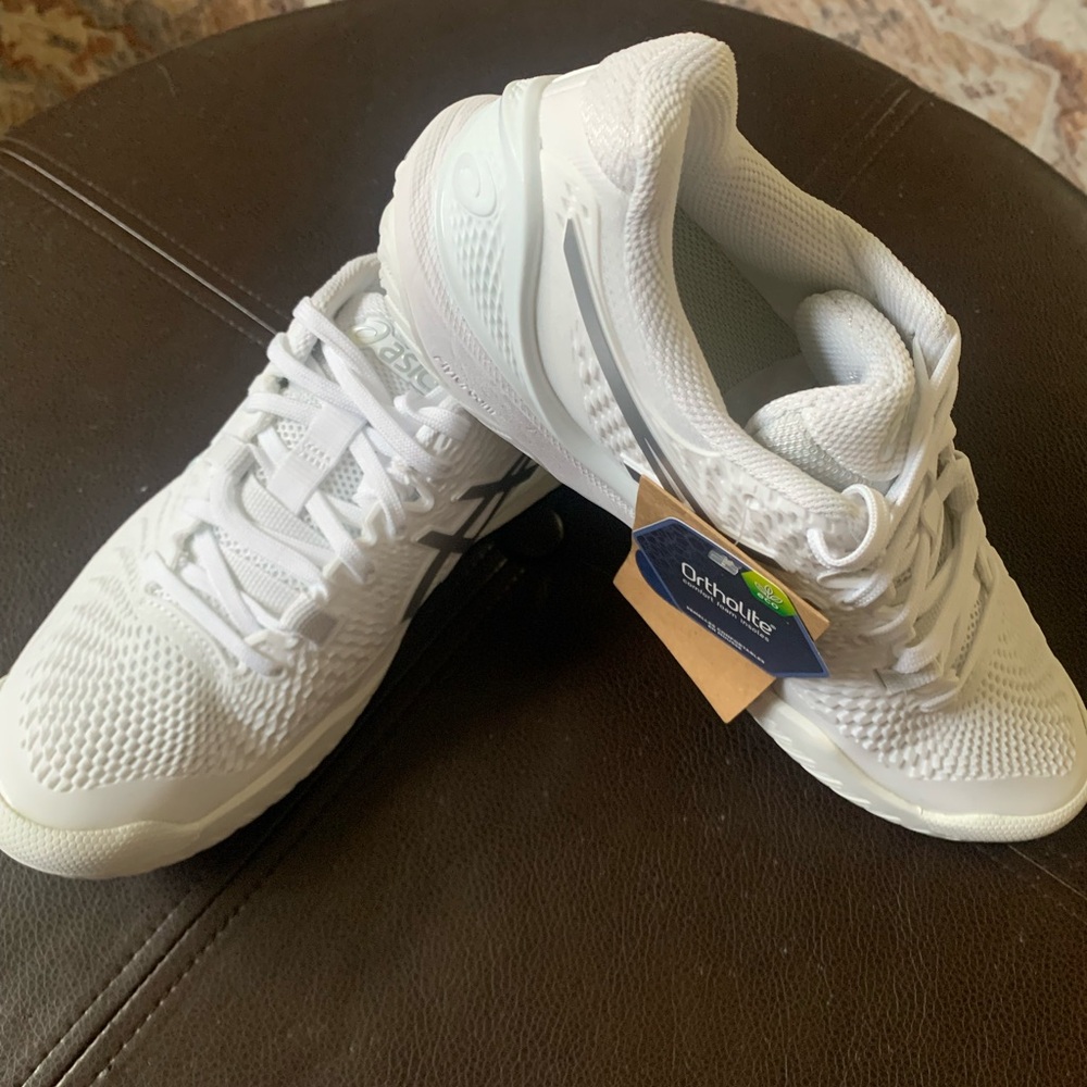 ASICS Gel Resolution